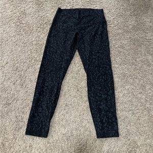 Lululemon Wunder Under high-rise leggings in black leopard print, size 10!
